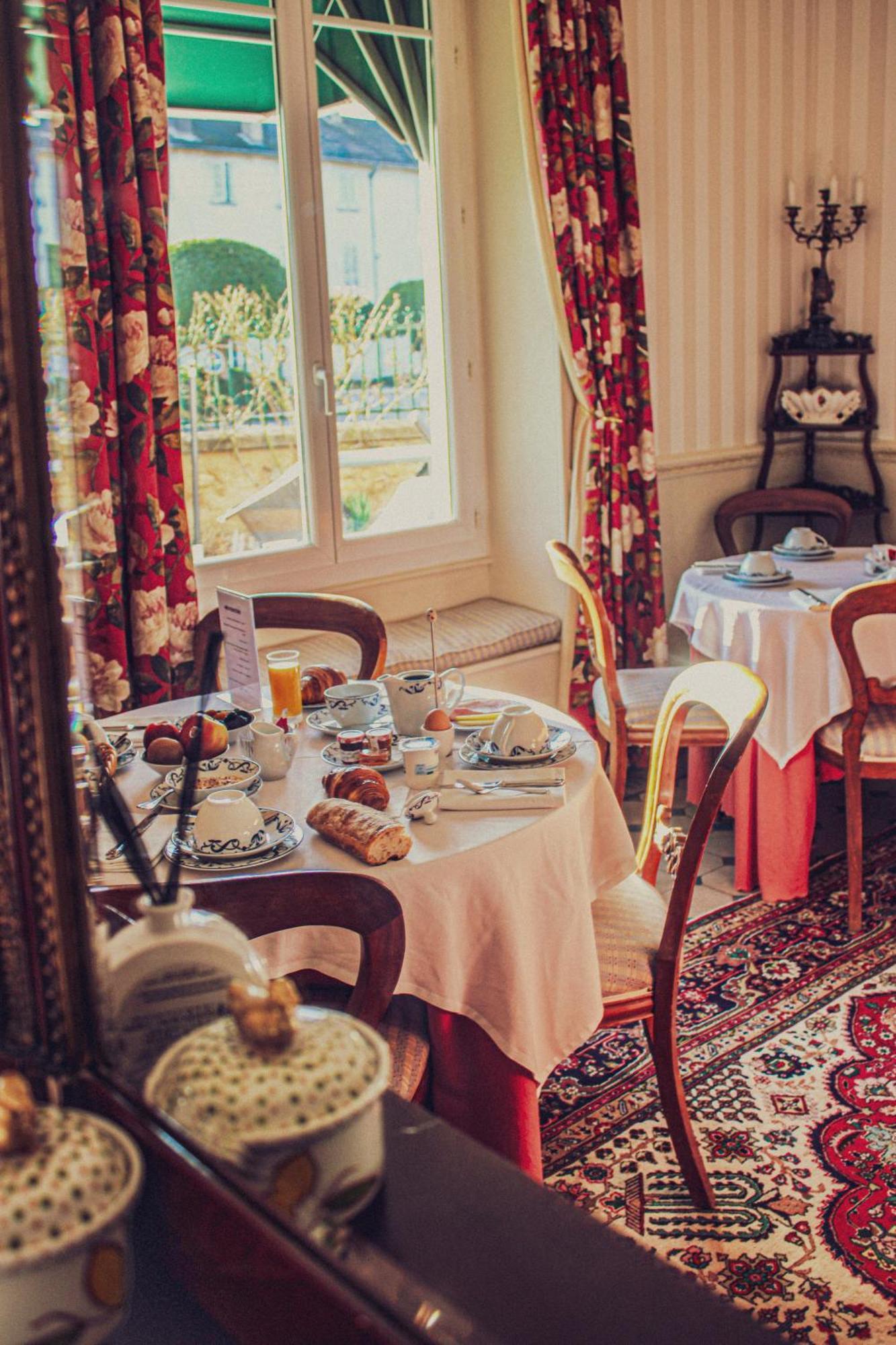 Hotel La Fleurie Beaune (Cote d'Or)