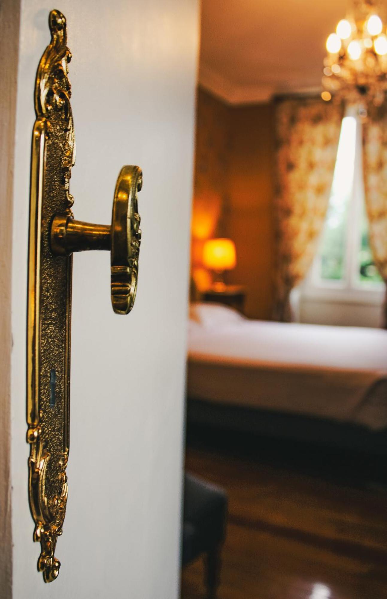 La Fleurie Hotel