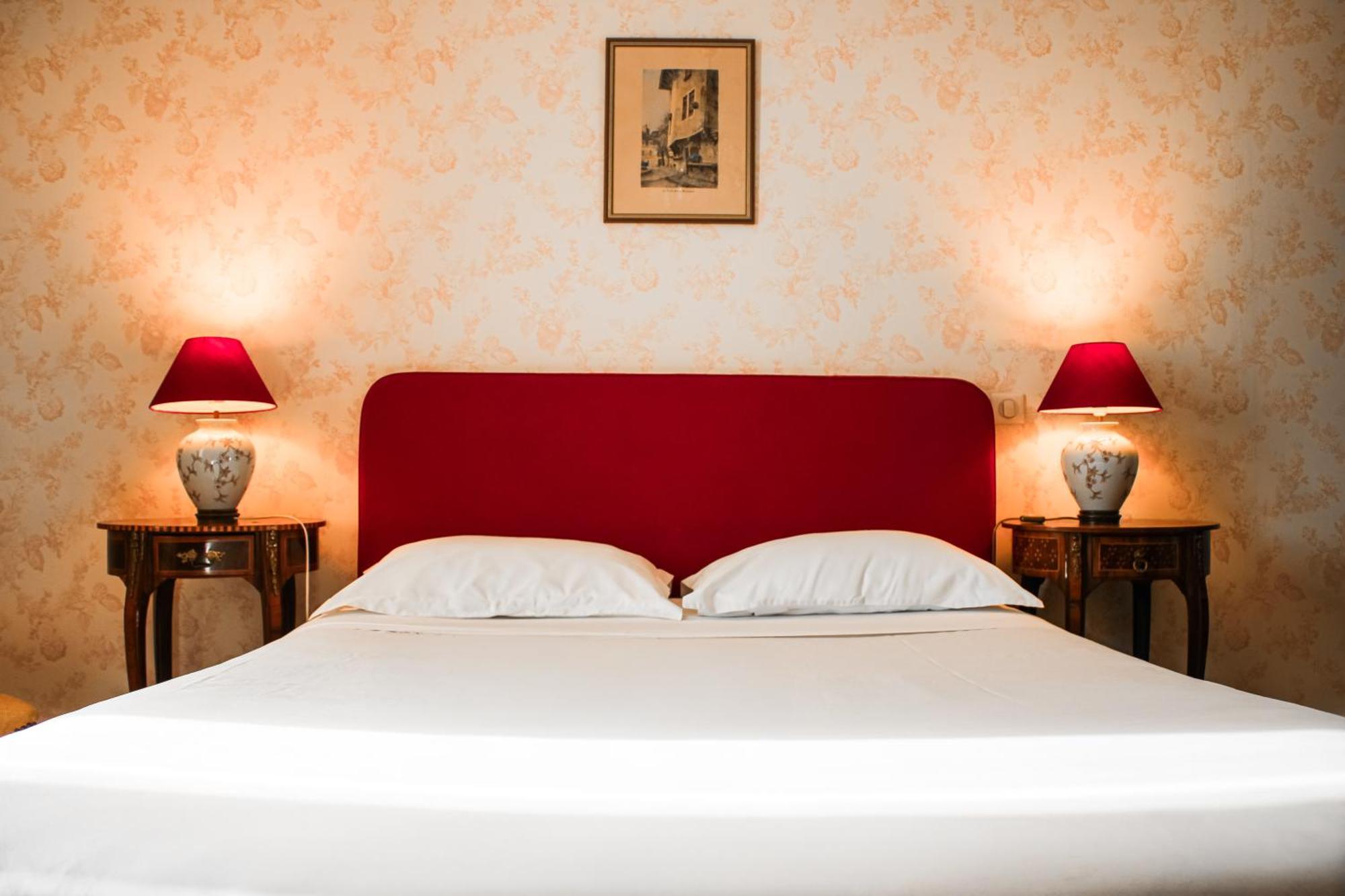 La Fleurie Hotel 2*